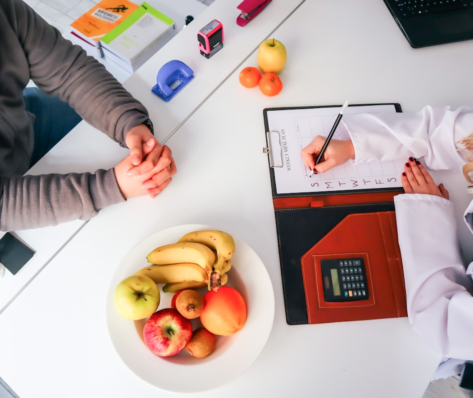 Certified nutrition specialist consultation